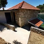 Kamena Kucica Casa vacanze *
