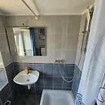Kamena Kucica Gdinj